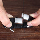 Bracelete Masculino em Couro com Pingente em Aço