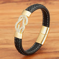 Pulseira Masculina em Couro com Pingente em Aço Cravejado - Agma Brasil - Dourado